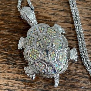 listing-status-banner